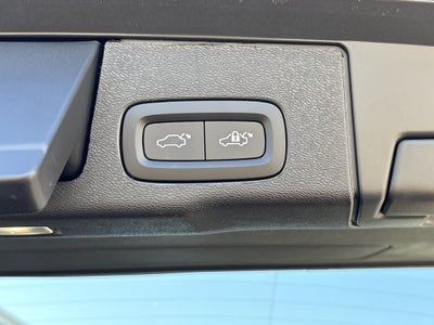2027 Volvo XC60 B5 Plus