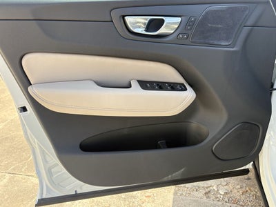 2027 Volvo XC60 B5 Plus