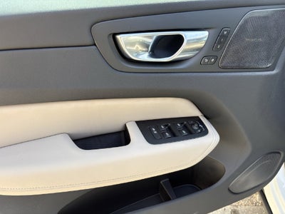 2027 Volvo XC60 B5 Plus