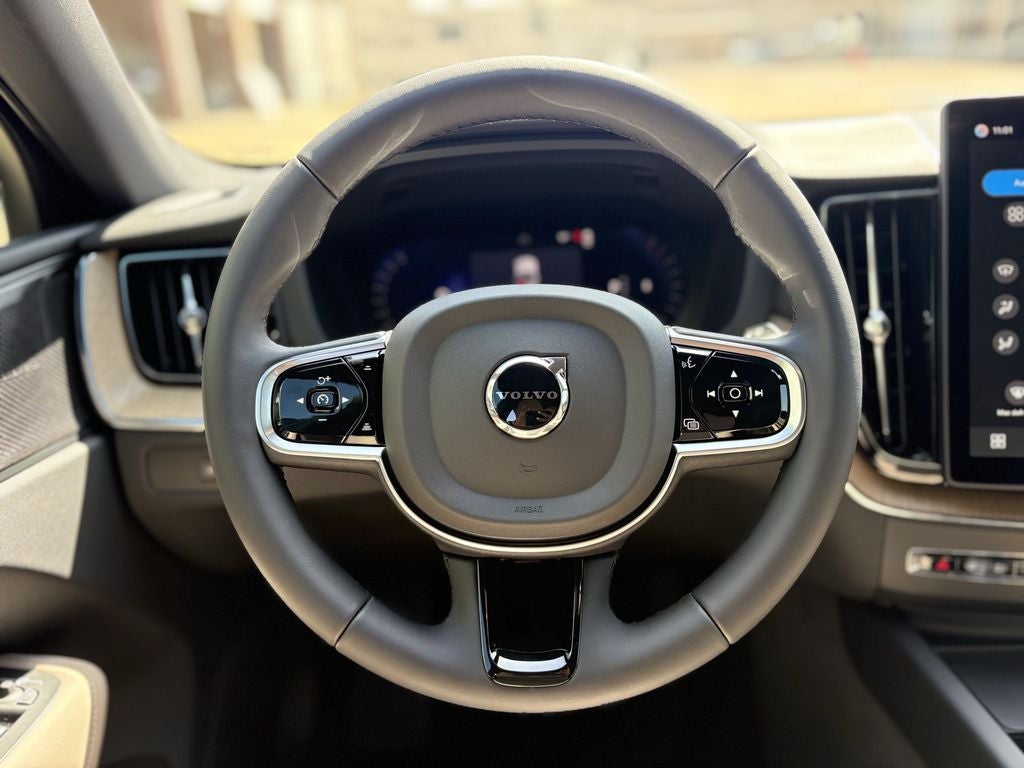 2027 Volvo XC60 B5 Plus