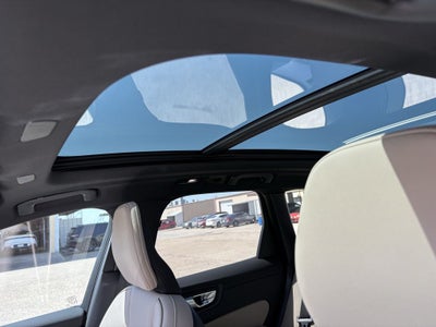 2027 Volvo XC60 B5 Plus