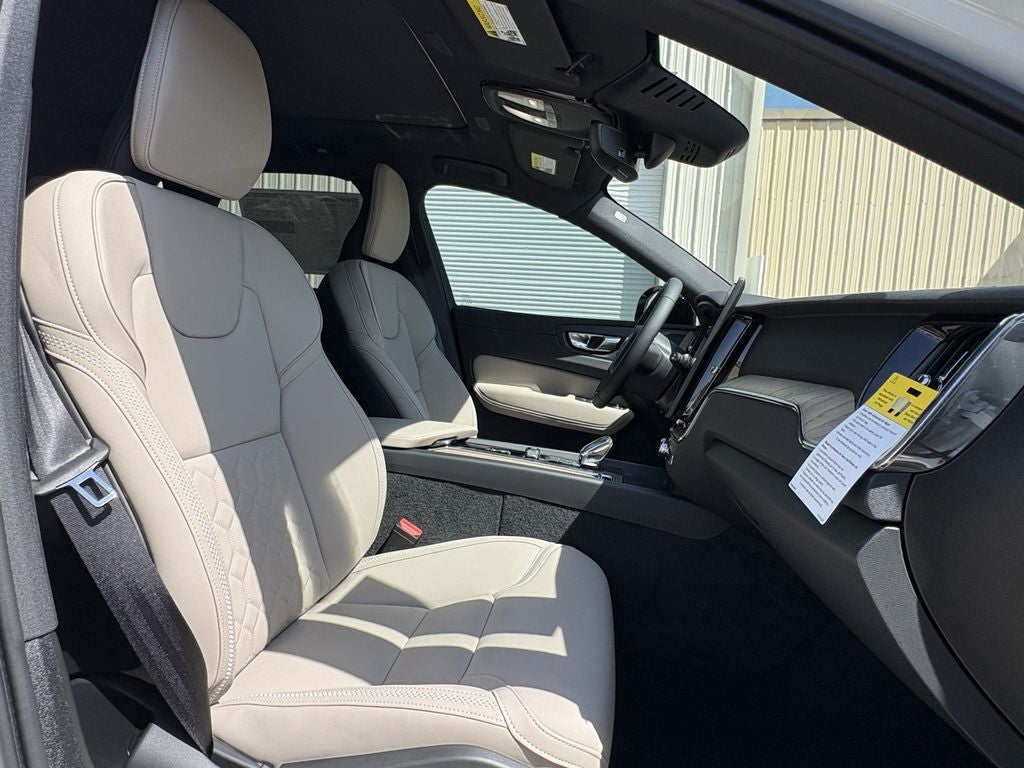 2027 Volvo XC60 B5 Plus