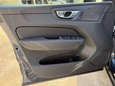 2027 Volvo XC60 B5 Plus