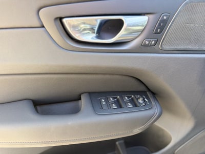 2027 Volvo XC60 B5 Plus