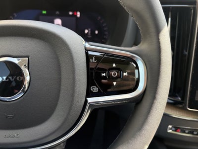 2027 Volvo XC60 B5 Plus