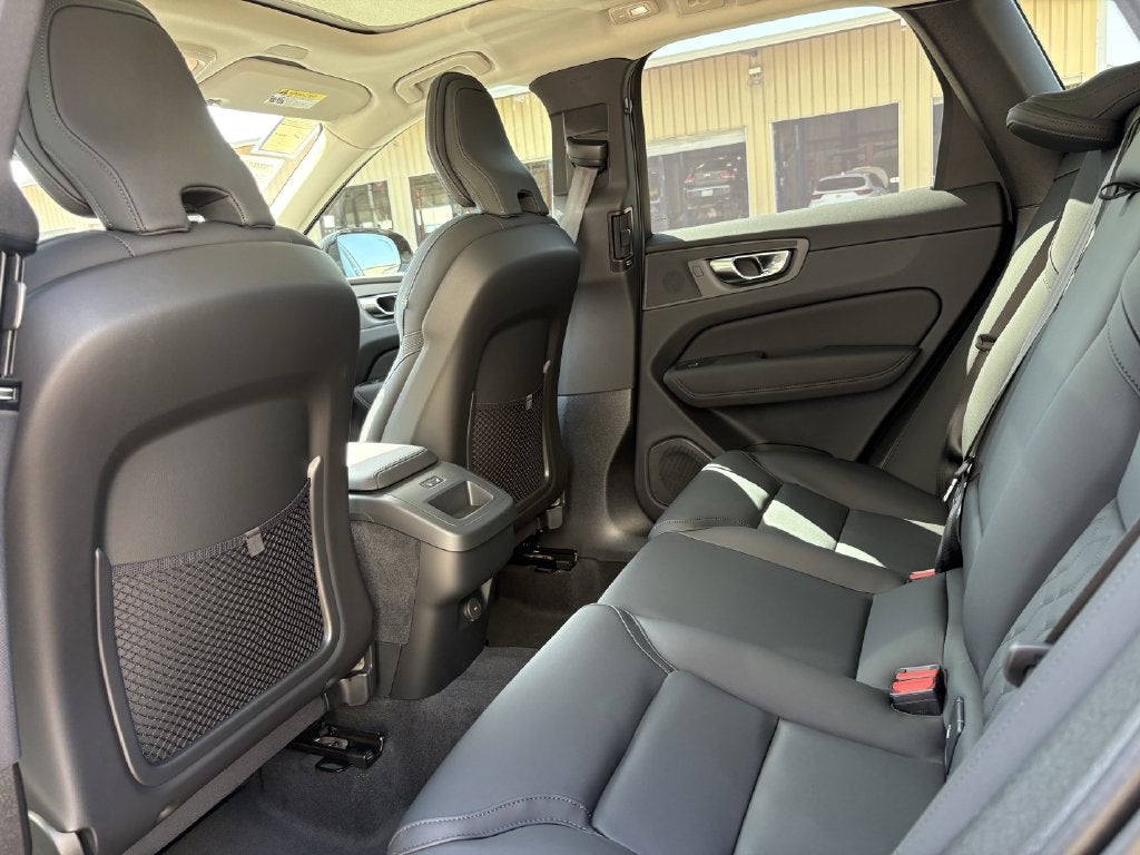 2027 Volvo XC60 B5 Plus