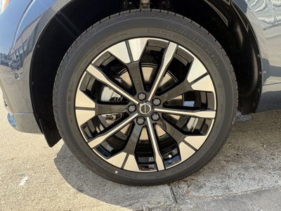 2027 Volvo XC60 B5 Plus