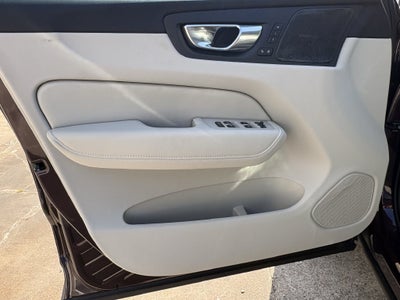 2027 Volvo XC60 B5 Ultra