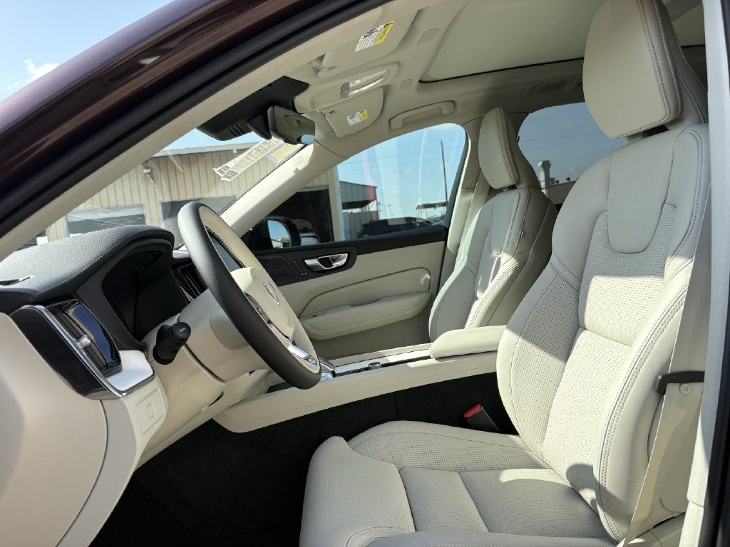 2027 Volvo XC60 B5 Ultra