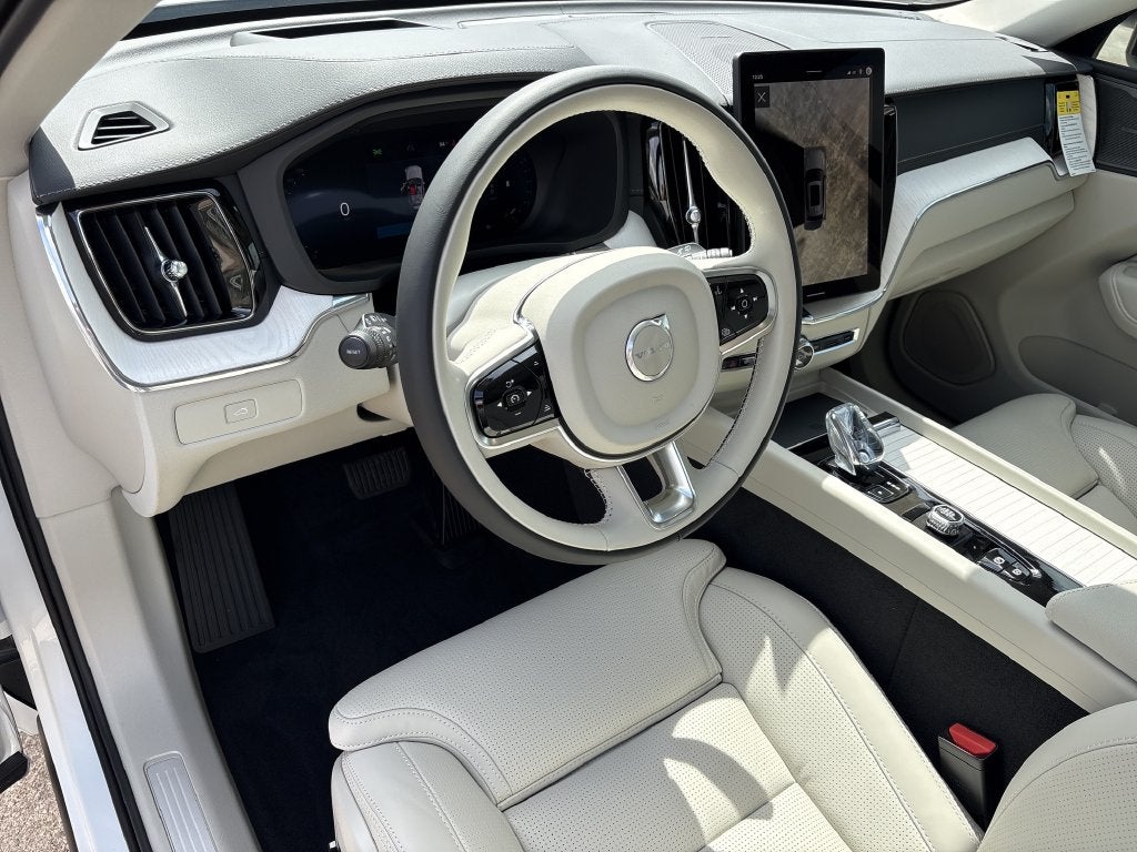 2027 Volvo XC60 B5 Ultra