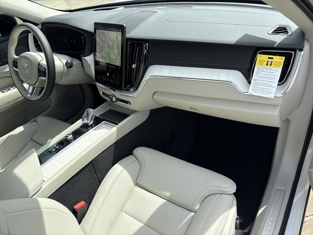 2027 Volvo XC60 B5 Ultra