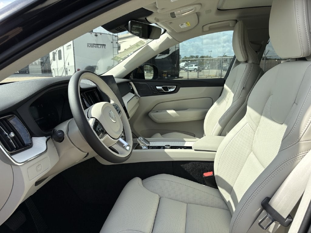 2027 Volvo XC60 B5 Ultra