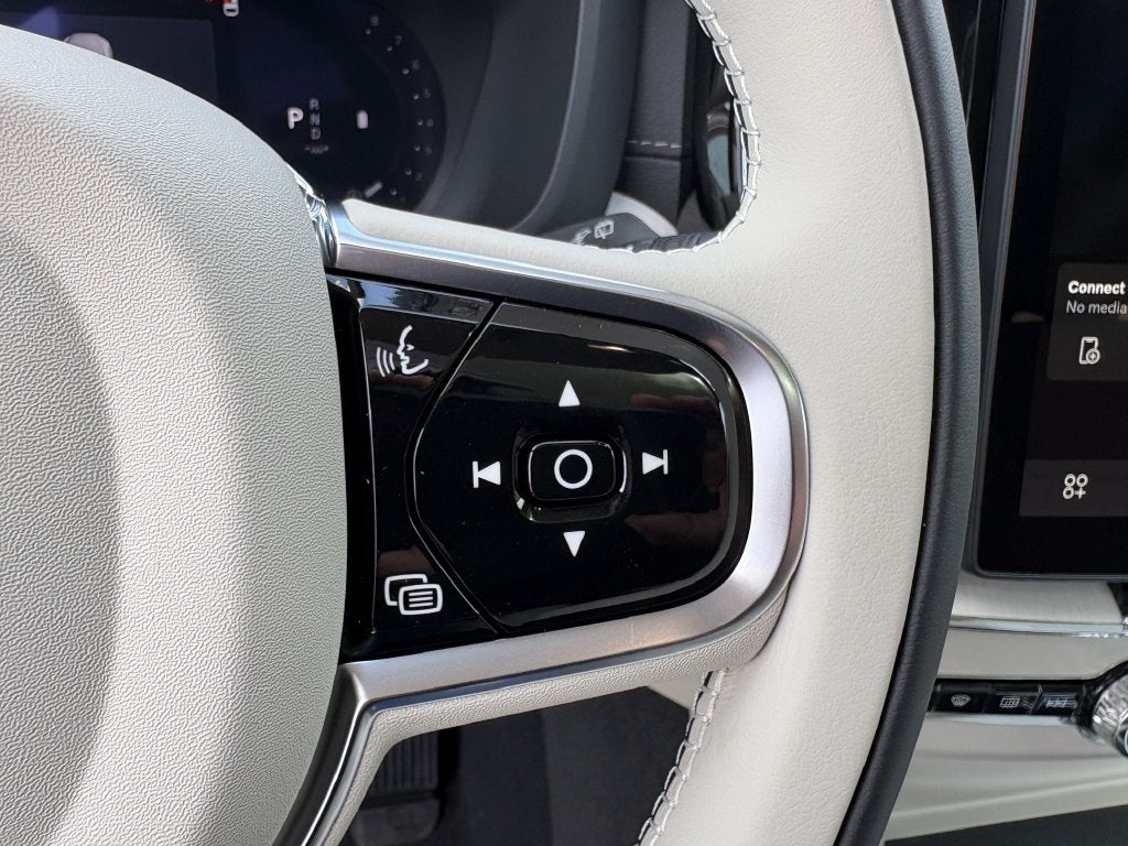 2027 Volvo XC60 B5 Ultra
