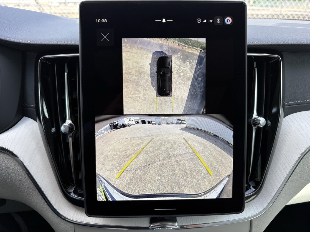 2027 Volvo XC60 B5 Ultra