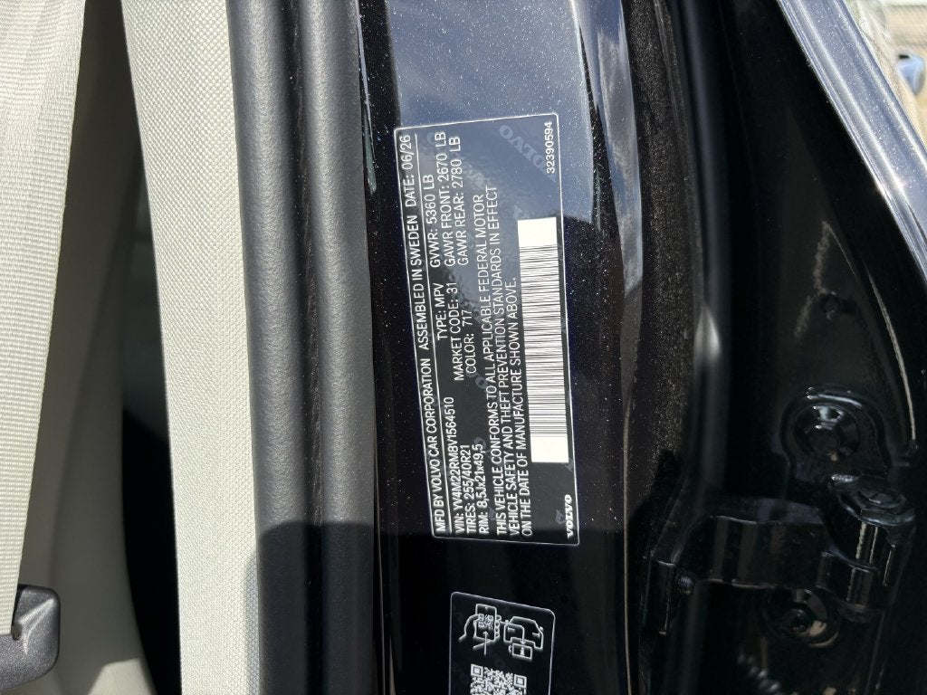 2027 Volvo XC60 B5 Ultra