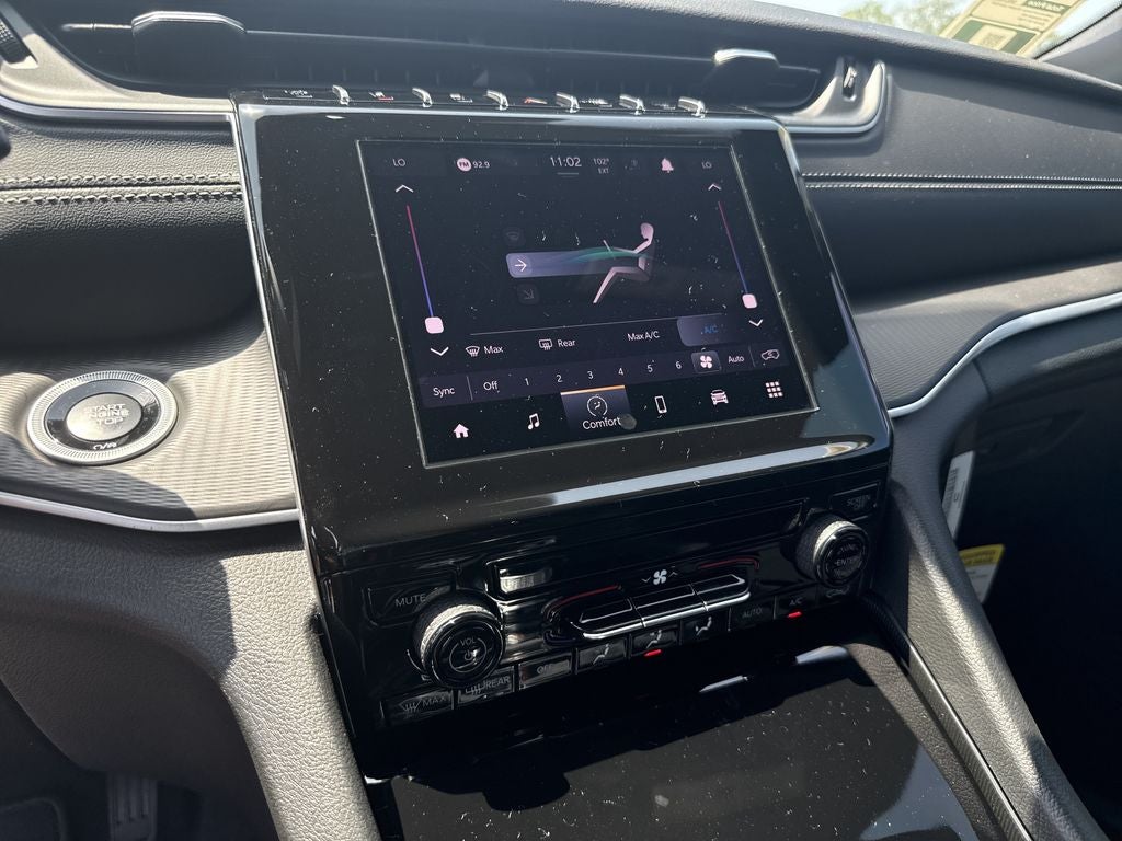 2026 Jeep Grand Cherokee Laredo