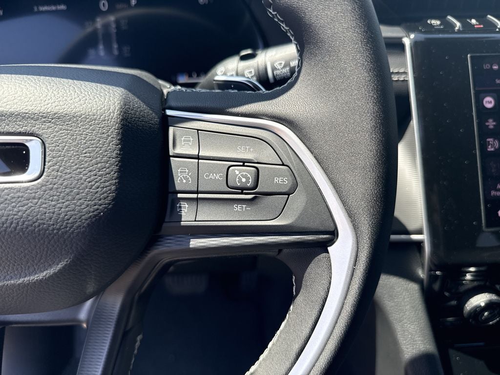 2026 Jeep Grand Cherokee Laredo X