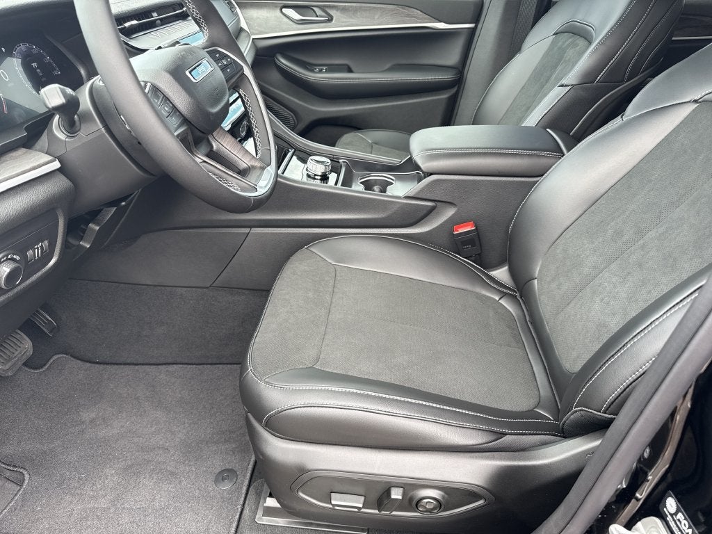 2026 Jeep Grand Cherokee Altitude