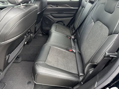 2026 Jeep Grand Cherokee Altitude