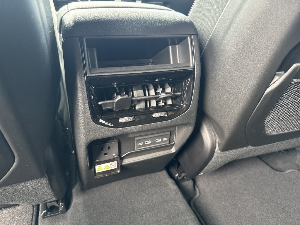 2026 Jeep Grand Cherokee Altitude