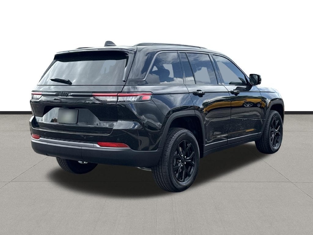 2026 Jeep Grand Cherokee Altitude