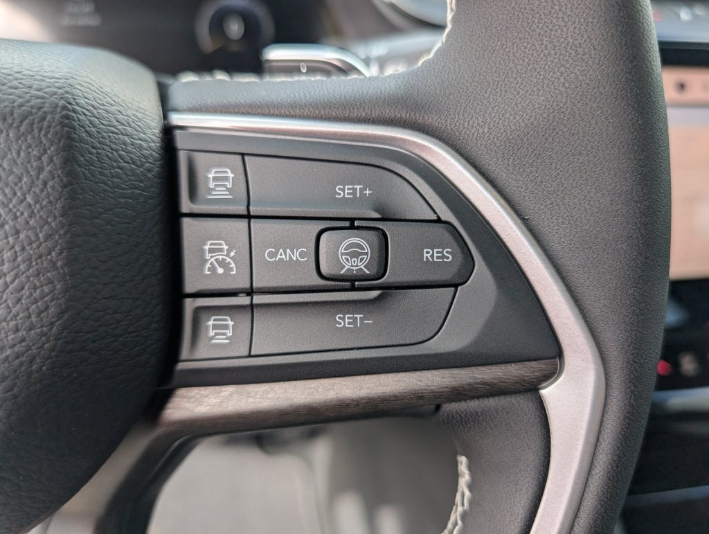 2026 Jeep Grand Cherokee Altitude