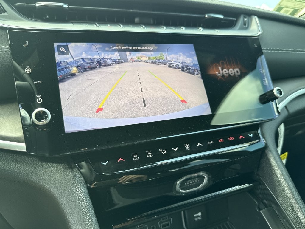 2026 Jeep Grand Cherokee Altitude