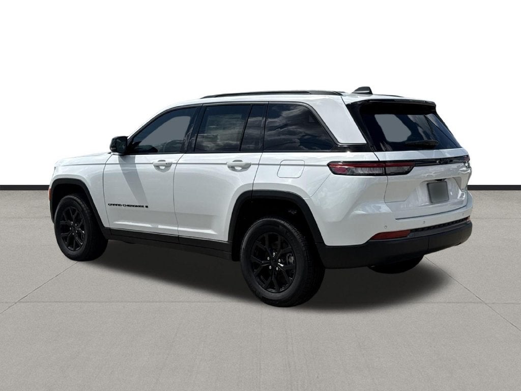 2026 Jeep Grand Cherokee Altitude