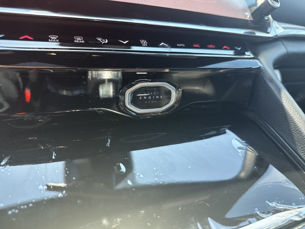 2026 Jeep Grand Cherokee Altitude