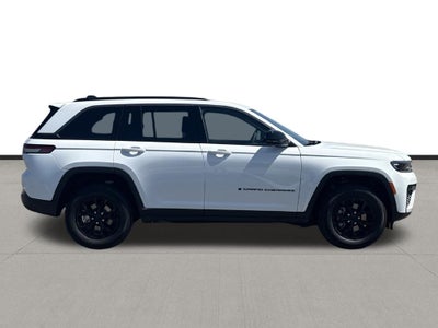 2026 Jeep Grand Cherokee Altitude