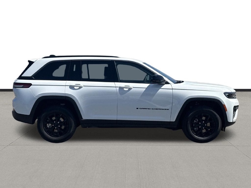 2026 Jeep Grand Cherokee Altitude
