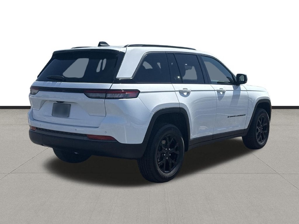 2026 Jeep Grand Cherokee Altitude