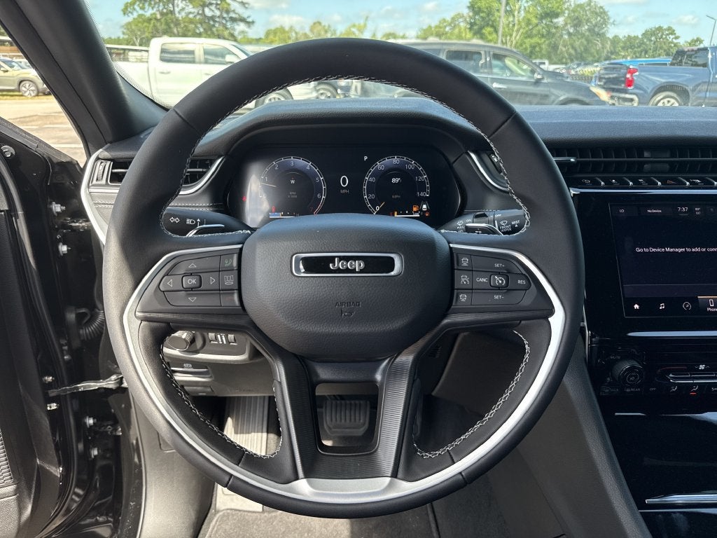 2026 Jeep Grand Cherokee Laredo