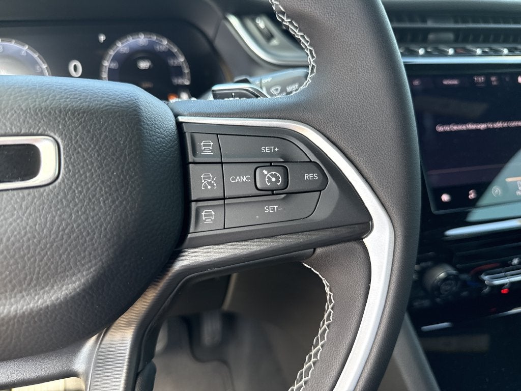 2026 Jeep Grand Cherokee Laredo