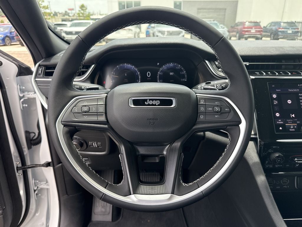 2026 Jeep Grand Cherokee Laredo