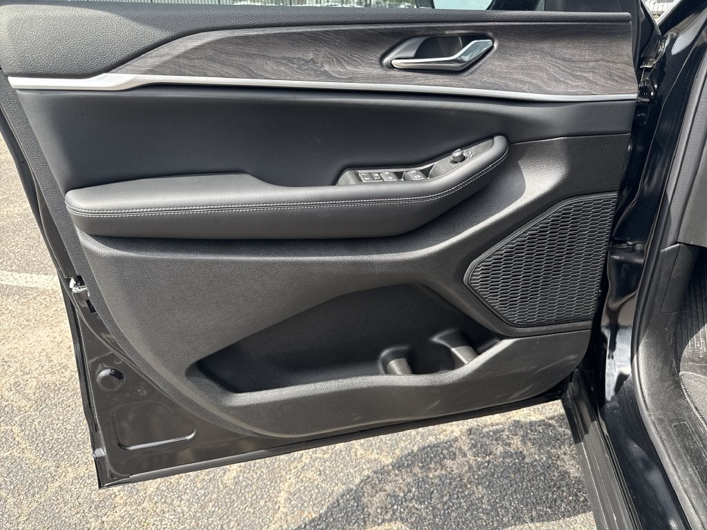 2026 Jeep Grand Cherokee Altitude
