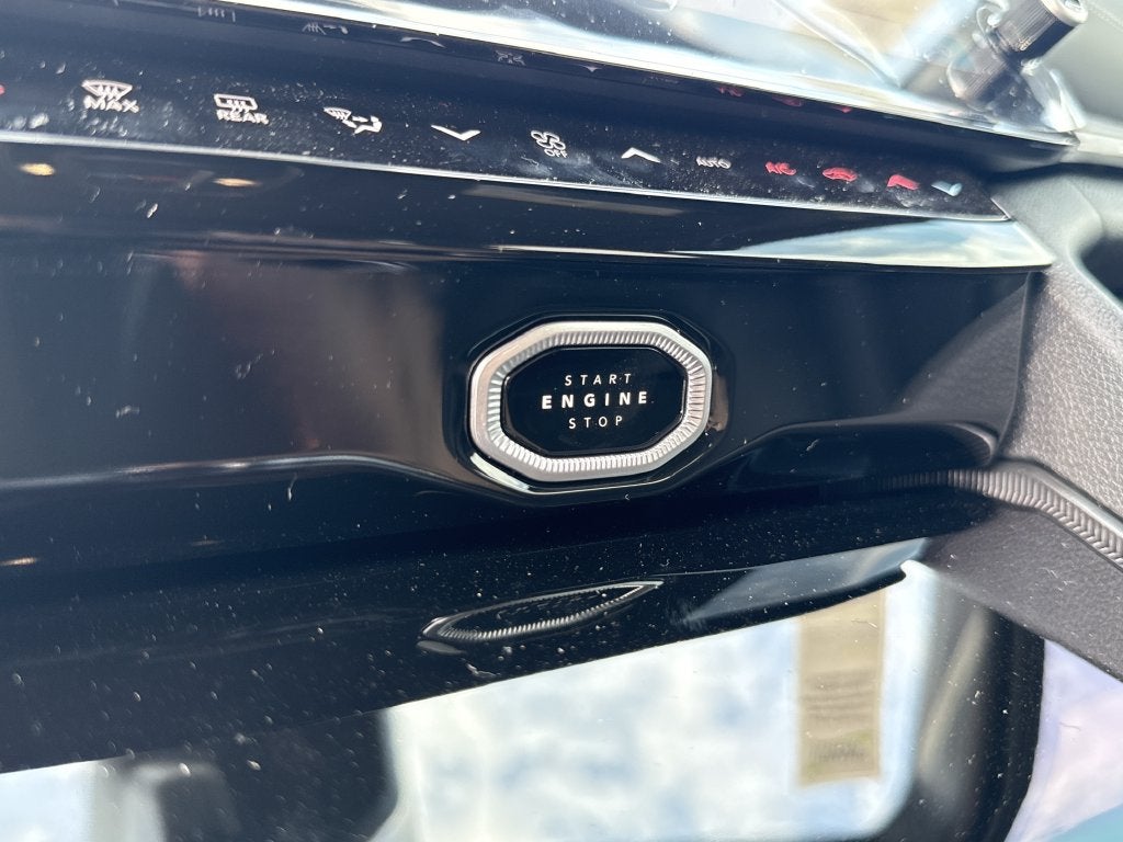2026 Jeep Grand Cherokee Altitude
