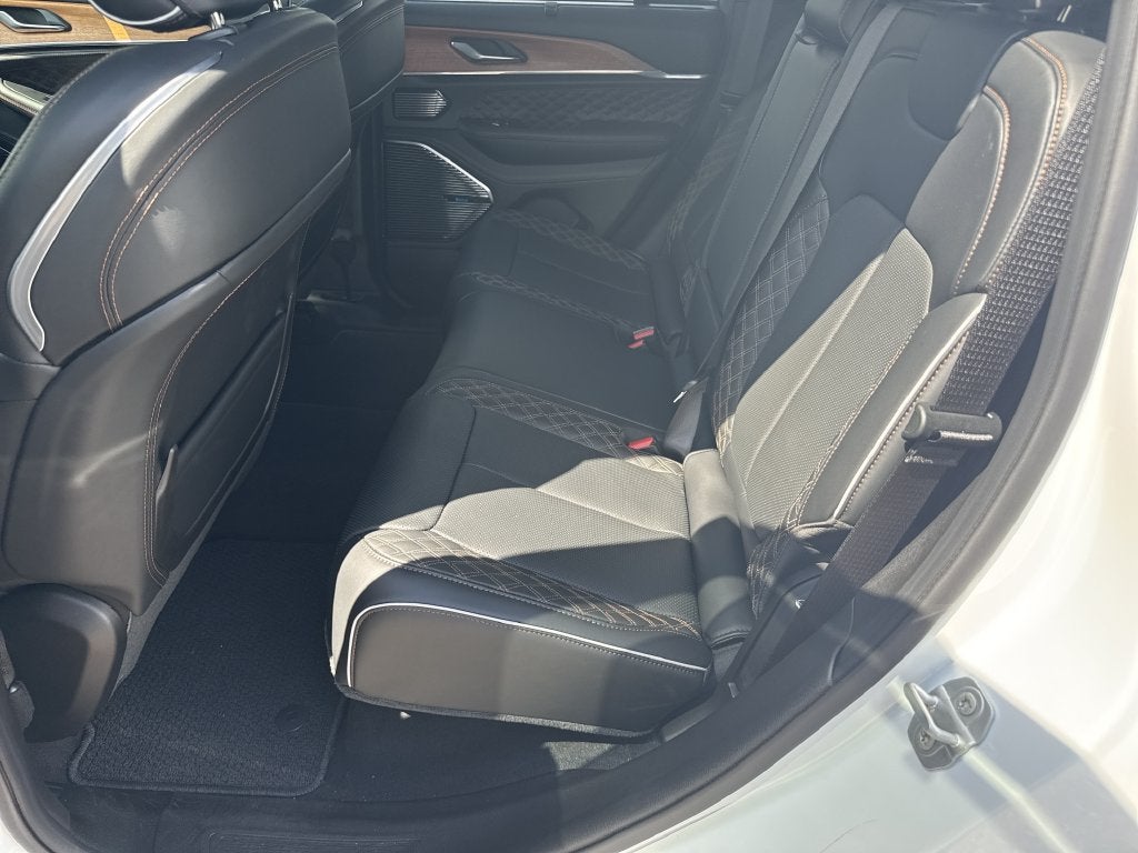 2026 Jeep Grand Cherokee Summit