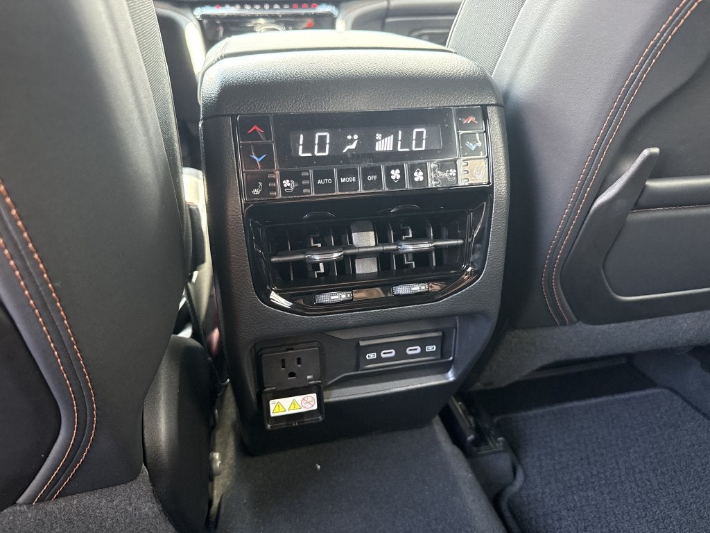 2026 Jeep Grand Cherokee Summit