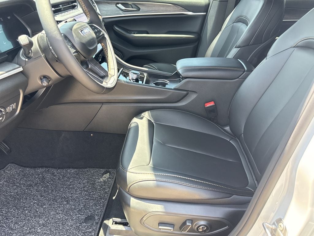 2026 Jeep Grand Cherokee L 85th Anniversary Edition
