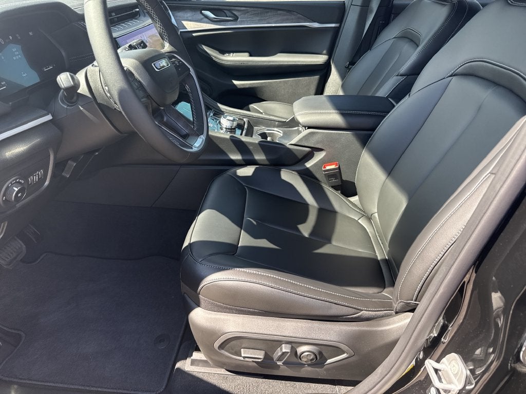 2027 Jeep Grand Cherokee L Limited