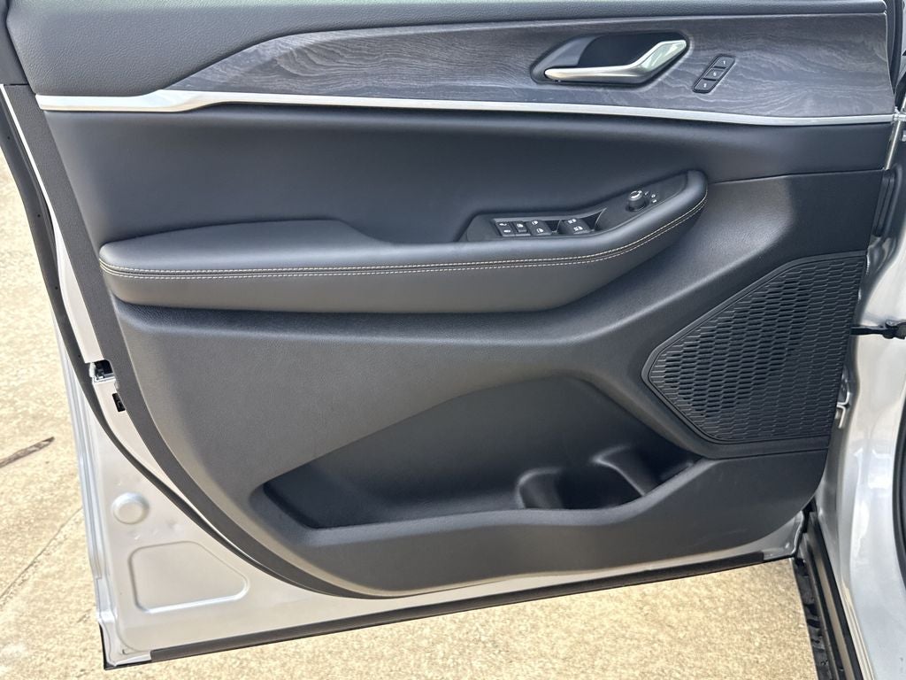 2026 Jeep Grand Cherokee L 85th Anniversary Edition