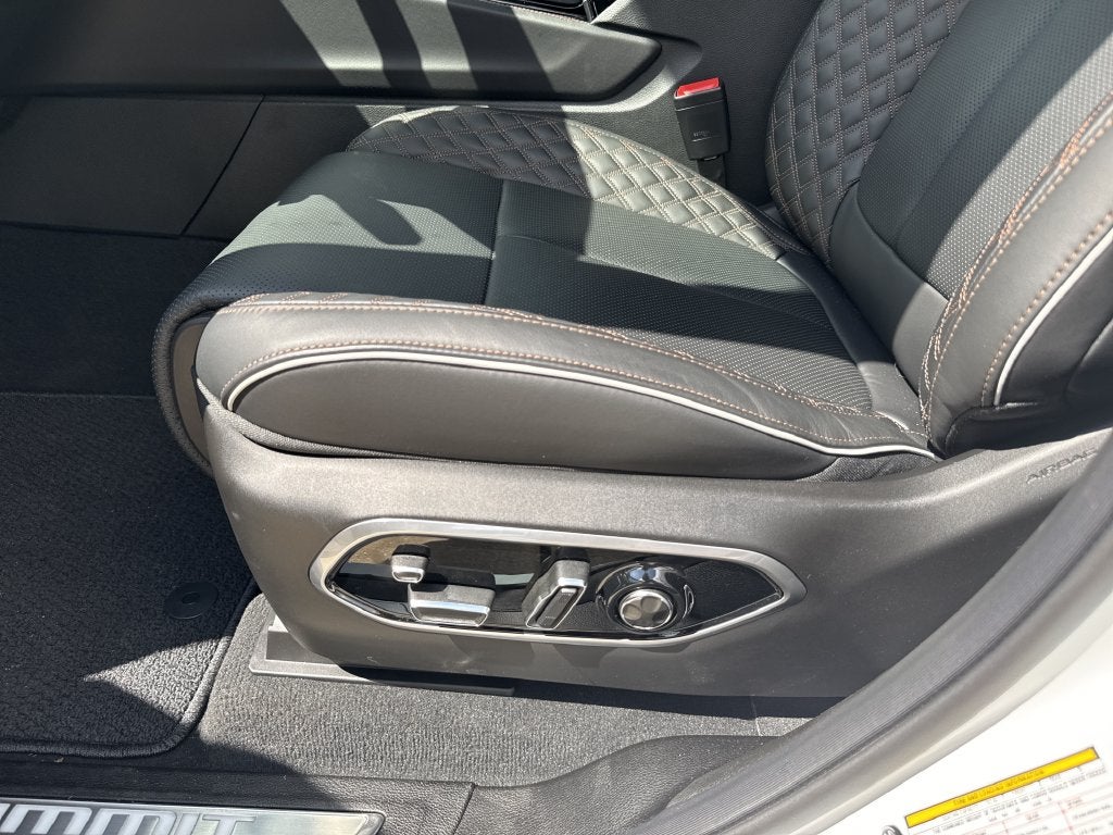 2026 Jeep Grand Cherokee L Summit