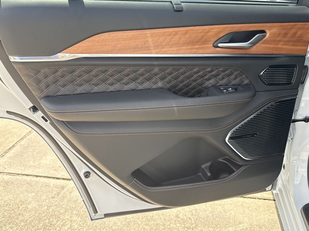 2026 Jeep Grand Cherokee L Summit