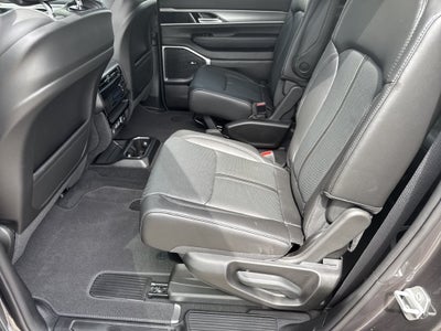 2026 Jeep Grand Wagoneer L 4x4