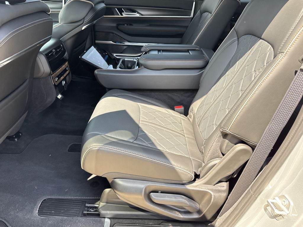 2026 Jeep Grand Wagoneer L Summit Reserve