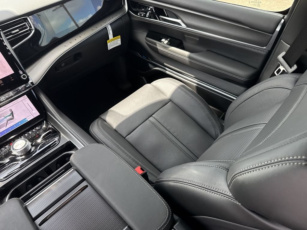 2026 Jeep Grand Wagoneer L Summit Obsidian