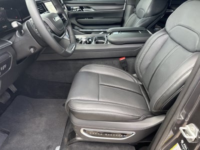 2026 Jeep Grand Wagoneer L Summit Obsidian
