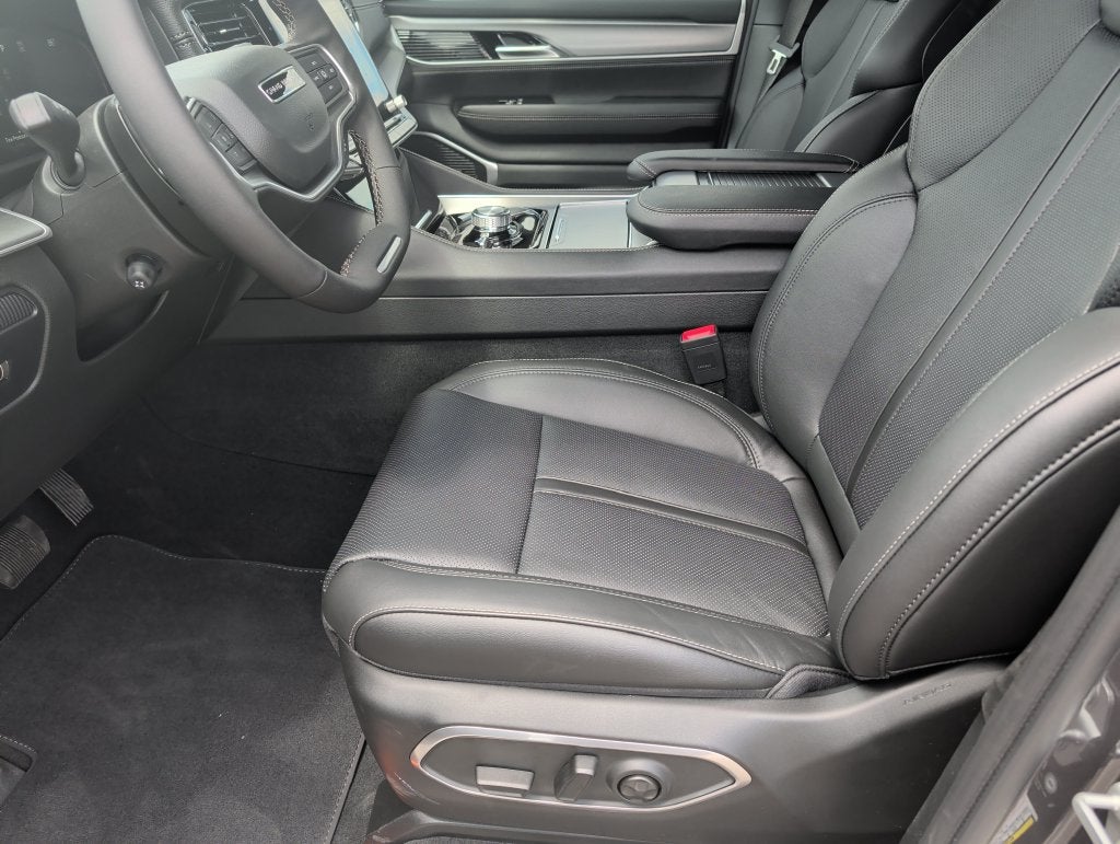 2026 Jeep Grand Wagoneer 4x4