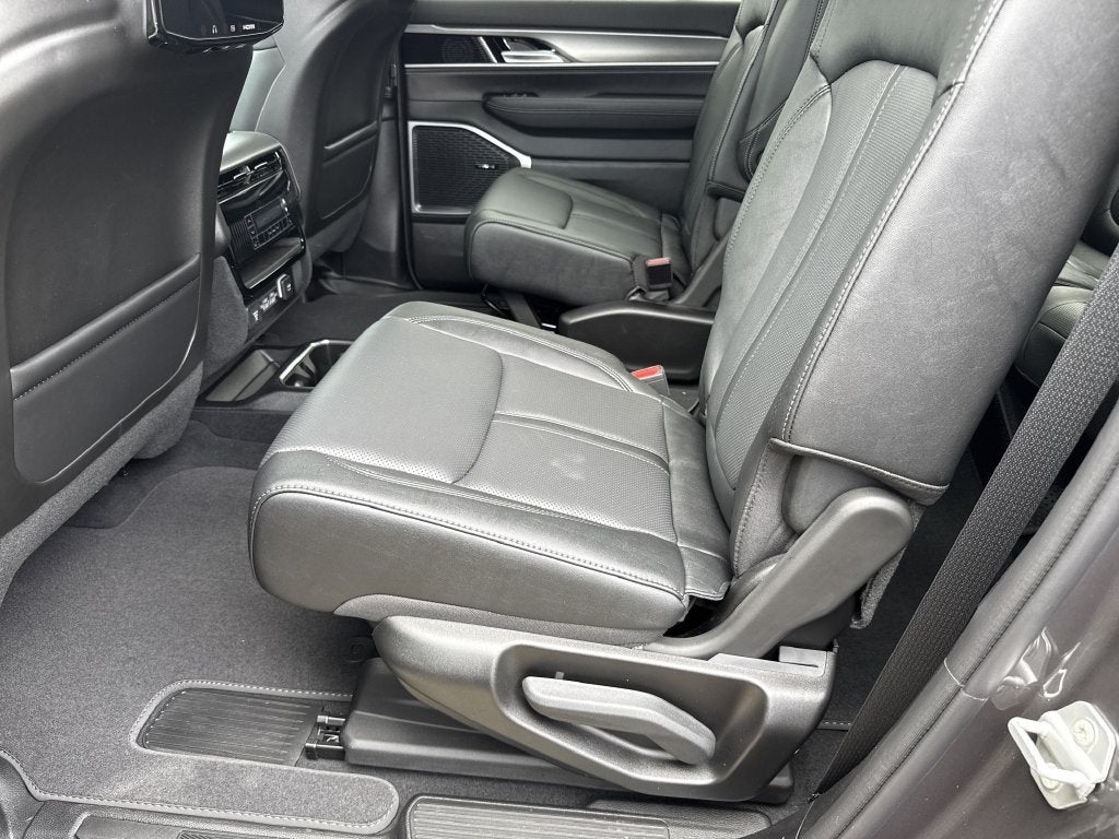 2026 Jeep Grand Wagoneer Limited Altitude